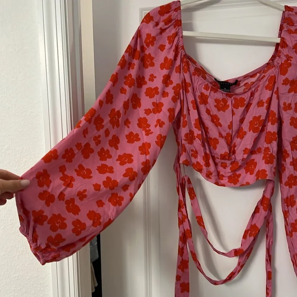 Revolve blouse - Picture 2 of 3